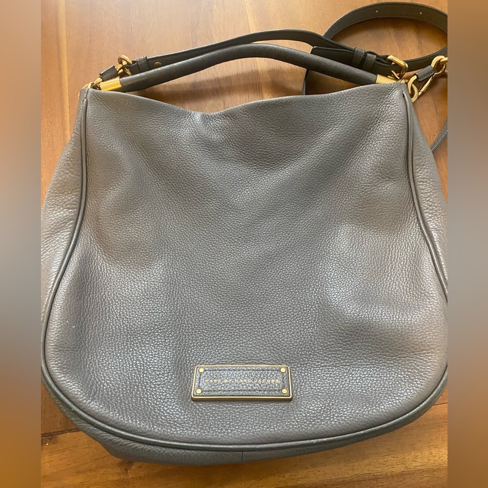 Marc by Marc Jacobs Gary Pebbled Leather Hobo with Gold Hardware - Picture 2 of 13